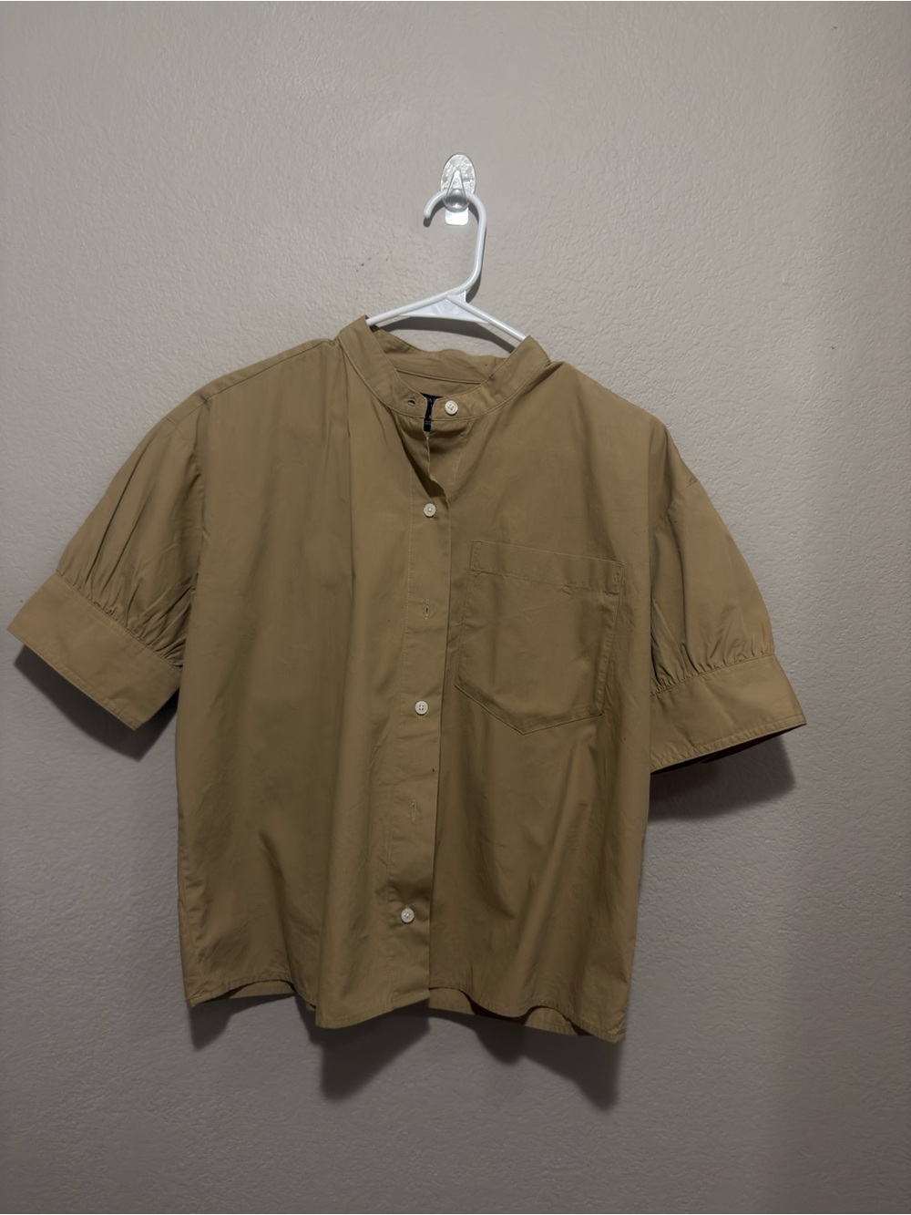 Banana Republic Tan Short-Sleeve Button-Down Shirt